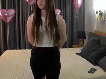 johnbero — Hi everyone! im Emily <3 im new here! Goal: Ahegao with neck touch  #new #skinny #teen #18 #shy [40 tokens remaining]