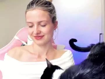 julie_flores from Chaturbate