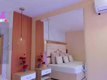 Discover slutty camslut Julieta_rose__ julieta_rose__ from Chaturbate