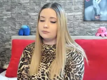 kalindahot — Helloo!! - Goal: Naked [854 tokens left] #smoke #natural #bigass