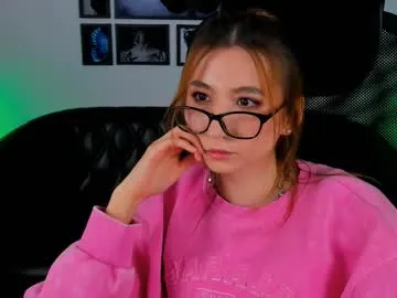 karen__davis — GOAL: Air Kiss [5 tokens remaining] Welcome to my room! #asian #skinny #teen #shy #new