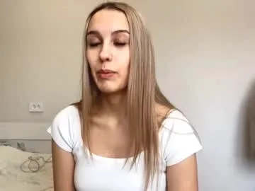 keilaketcherside — GOAL -Sucking fingers  -  Hello! My name is Lina!  #new #18 #natural #smalltits #shy [55 tokens remaining]