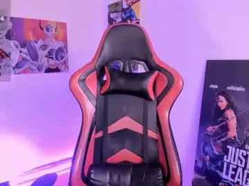 kendall23_ — Hey! Toy ON-22 -33 - 66 -100 -200 fav patterns  #skinny #deepthroat #smalltits #smoke #submissive