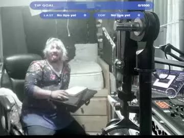 kinkybiguy14 on Chaturbate 