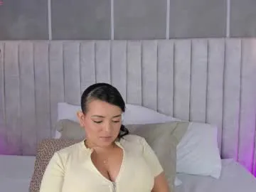 lea_gray on Chaturbate