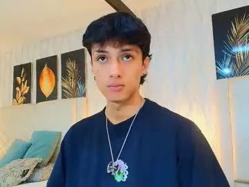 lean_portman — welcome to the Lean room! ready for the show Cum explosion!  #precum #bigcock #cum #uncut #latino [649 tokens remaining]