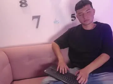 liam_sean — Im your sexy #boy // #18 #new #young #bigcock - Multi Goal: Naked show [99 tokens left]