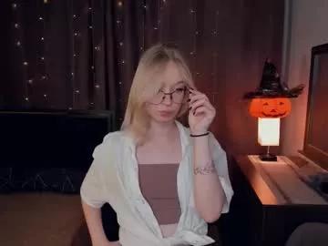 Check out 18 years old lidiaklemencic from Chaturbate lidiaklemencic from Chaturbate