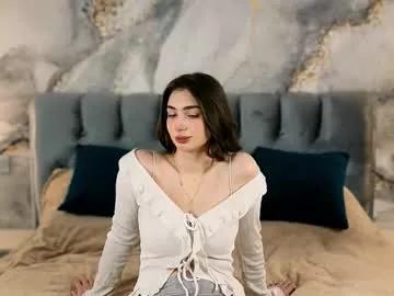 Checkout 18 years old lindablyee from Chaturbate lindablyee from Chaturbate