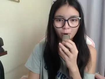 lovely_laura09 from Chaturbate