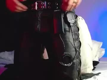 Watch Lylebennett_, he wants to masturbate for you lylebennett_ from Chaturbate