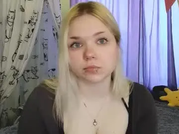 mairaspratlen — GOAL:I'll turn my ass to the camera Hey! My name is Karen, I'm just here recently! #shy #new #18 #young #curvy [40 tokens remaining]