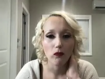 marilynxo7 — naked oil show [2209 tokens remaining]