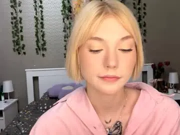 marvawillinghurst — Goal:show my outfit today ^_^ <: My name is Lisa #new , new experience to me, hope it turns out well :3  #blonde #young #18 #shy [11 tokens remaining]