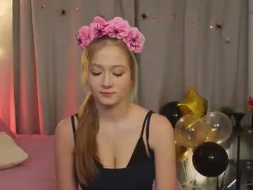 Sexy Maybaybe wants you to fuck her body now maybaybe from Chaturbate