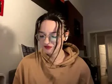 melainehaynes — GOAL: maybe a little dance [31 tokens remaining] Welcome to my room! #18 #shy #new #glasses #bigboobs