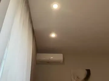 mia_komoi