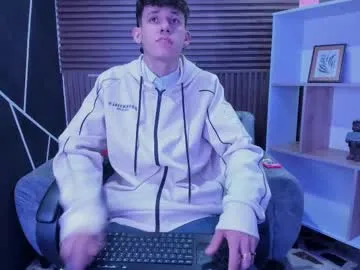 mikebenefleck_1 — Make me cum in public  #twink #bigcock #18 #monstercock #cum [540 tokens remaining]