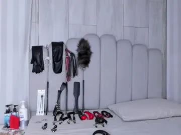 mileyerikson — GOAL: RED TITS [96 tokens remaining] Welcome to my room! #slave #submissive #bdsm #saliva #deepthroat