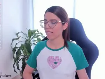 nat_bakerss — Goal: hey i'm Nat, only want a bit fun today  / rub pussy close to the cam #hairy #slim #bigclit #glasses #squirt - Next Goal: