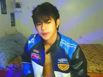 Masturbate to Naughtyboylouie, he wants to masturbate for you naughtyboylouie from Chaturbate