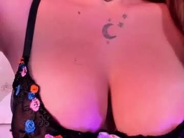 Freechat noa_butterfly on Chaturbate