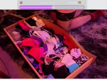 nobunny_owenz — BREAKING NEWS: feral nerdy bimbo whore tries to steal your cum!!  - Goal: I put my smallest buttplug in my ass. [196 tokens left] #smalltits #submissive #twerk #emo #goth