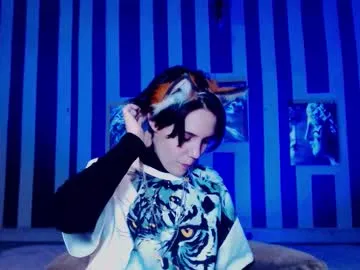 onaloon on Chaturbate