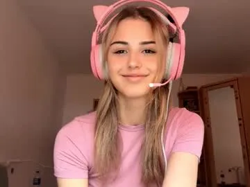 ozellagranville — Goal : Running my finger over face with a sexy look  <3 I'm Eva and you are welcome in my room!  #18 #new #shy #cute #natural [38 tokens remaining]