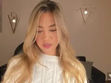 rebeccahudson_ — My ass is ready for you to spank it, come and punish me - Multi-Goal :  Suck Fingers + Play Nipples #feet #blonde #smalltits #young #heels