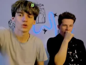 rico_steel — 'CrazyTicket': Hidden Cam show in progress. hot show. Tip 99 tokens to see the show.  Type /cmds to see all commands.