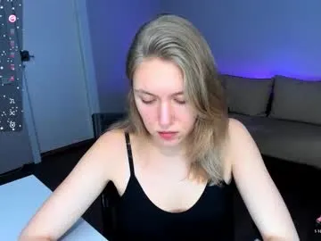 rose_brooks on Chaturbate