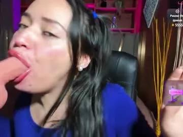 Freechat rosie_jhons on Chaturbate