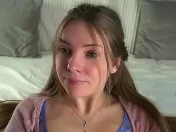 Admire naked model Roxannastoo roxannastoo from Chaturbate
