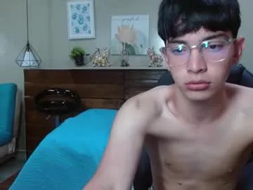 santitwinkyy