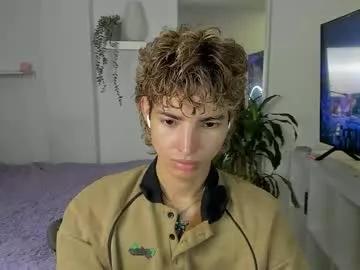 santy_kitty on Chaturbate