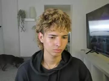 santy_kitty on Chaturbate