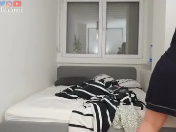 serareads on Chaturbate