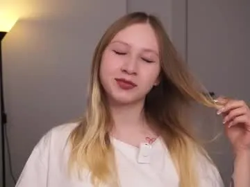 sharronledley — #new 1st day here g: bite my lips^^ - Hello im Sharon I'm 18 years old,  here im #shy #petite #skinny #18 [13 tokens remaining]