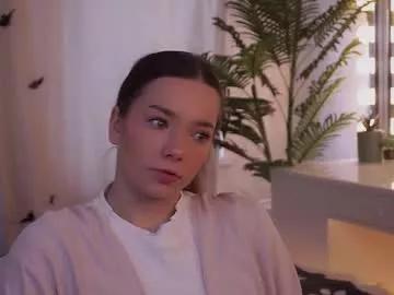 shelbymoravek from Chaturbate