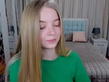 sirenabloom — for cum #lovense #nude #feet #blonde #new  [5529 tokens remaining]