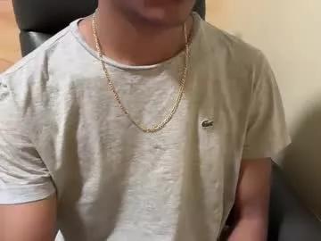 Freechat skinnypapi on Chaturbate