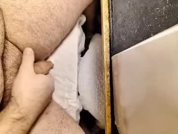 small_1986 on Chaturbate