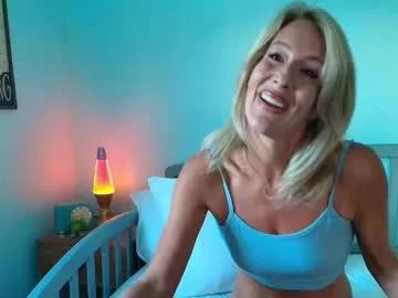 sunniemilf from Chaturbate