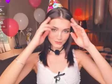 Explore Chaturbate's Synne_glows synne_glows from Chaturbate