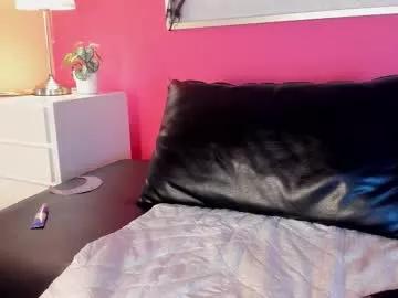 Watch slutty stripper Tiffanysuarez_ tiffanysuarez_ from Chaturbate