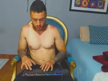 tomdavisxl — Tomdavisxl's room #muscle #latin #hugedick #handsome #gay