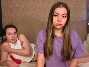 twobabesweet on Chaturbate