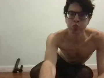 upsetboy on Chaturbate