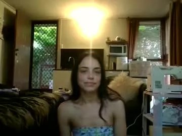 valvettgreen on Chaturbate 